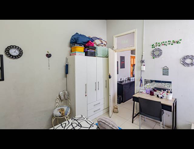 1 BEDROOM APARTMENT FOR SALE IN ALBERTON NORTH